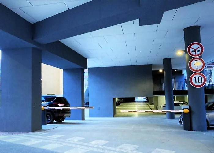 Center Apartment *